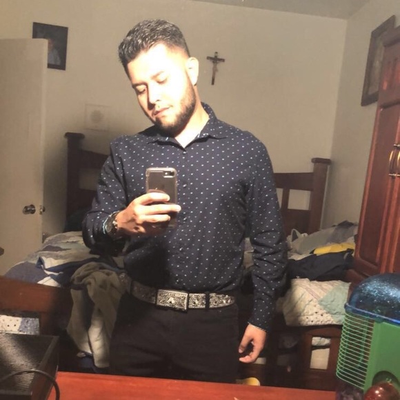 Meet your Posher, Ramiro - Picture 1 of 1